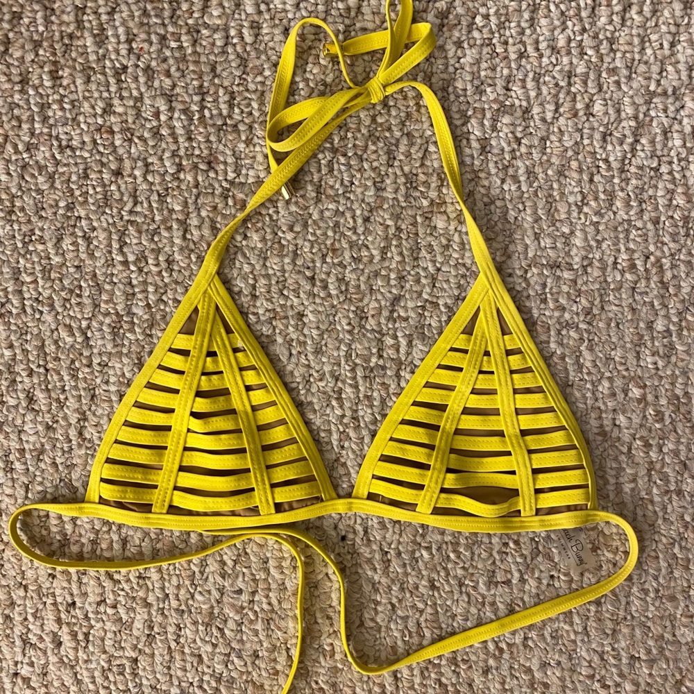 Beach Bunny Swimwear Top Medium